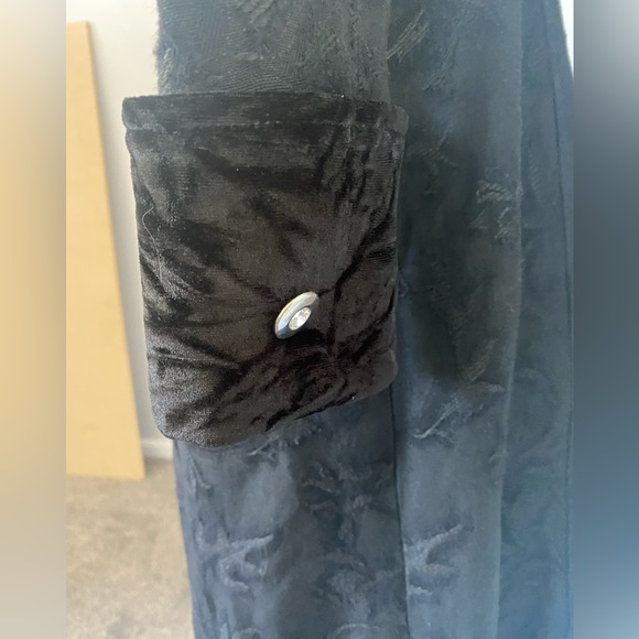 Versace 100% linen/wool blend coat - Picture 8 of 15